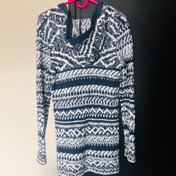 Lucky Brand Sweater - Picture 4 of 7